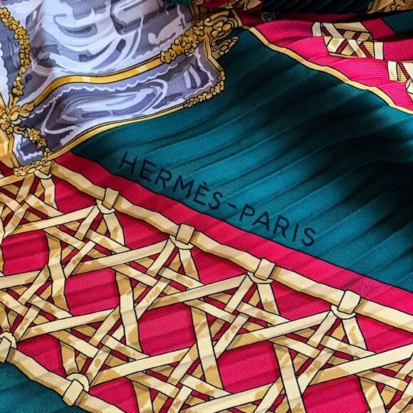 Hermès Carré 90 Pleated Feux de Route NWOT - Picture 3 of 6